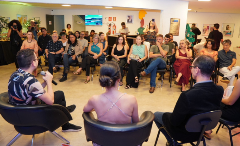 Lamira Artes Cênicas celebra 15 anos transformando cena, memória e trajetória em livro