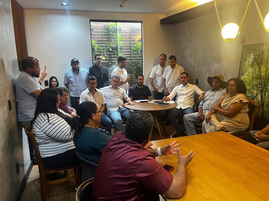 Lideranças de Carmolândia e região se reúnem com Vicentinho Júnior e Jorge Frederico