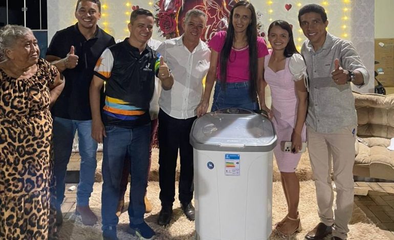 Neurivan Rodrigues reúne lideranças e comunidade em grande homenagem ao Dia das Mães em Carmolândia