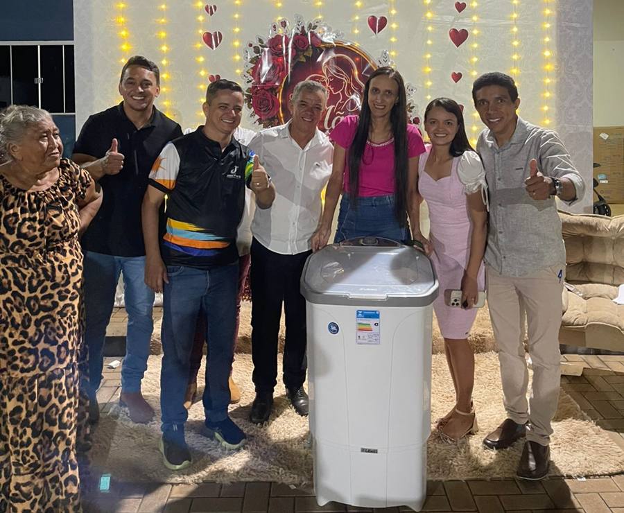 Neurivan Rodrigues reúne lideranças e comunidade em grande homenagem ao Dia das Mães em Carmolândia