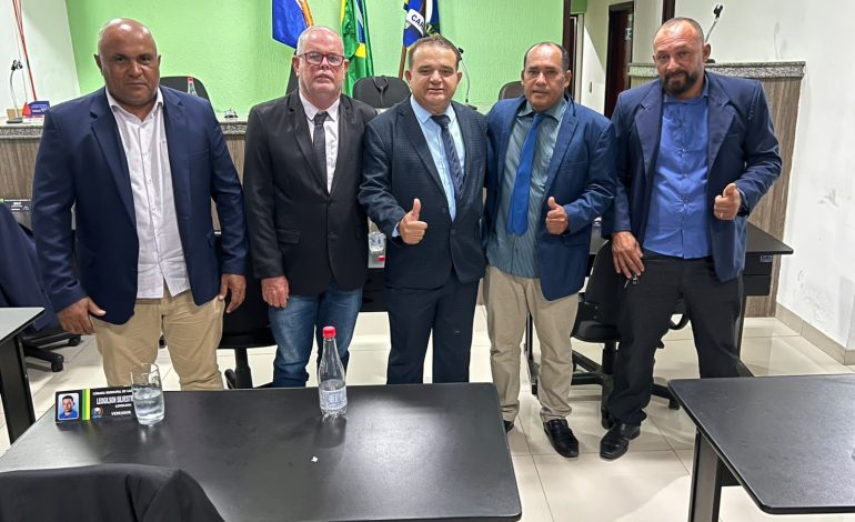 Divino Enfermeiro é eleito presidente da Câmara de Carmolândia